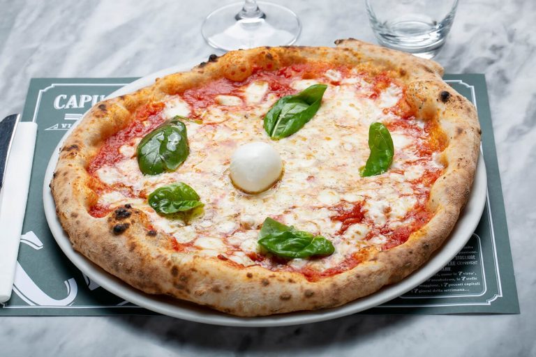 pizza della tradizione napoletana